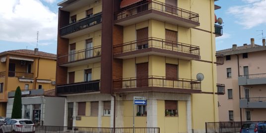 BUSSOLENGO – vendita intero stabile fronte Via Gardesana