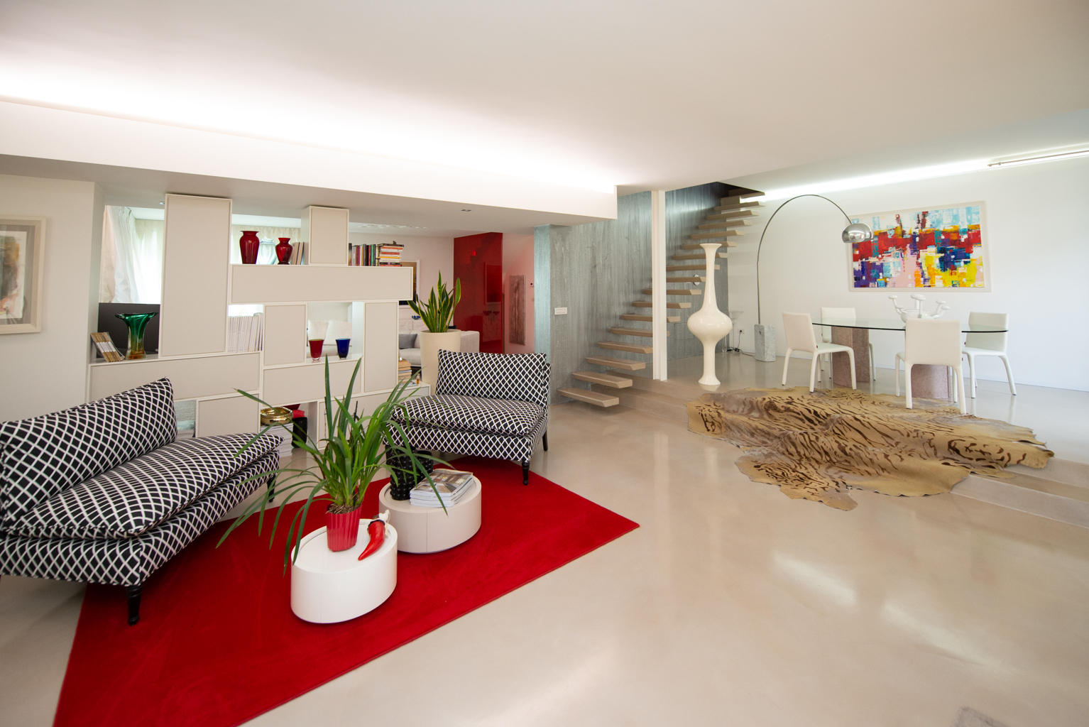 BUSSOLENGO – Via Mantegna – Villa con giardino – Divisibile in 2 unità indipendenti e possibilità di acquistarne solo una.